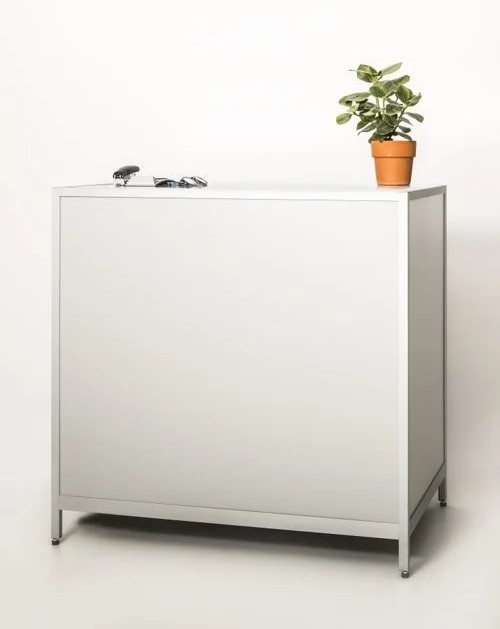 Thekenvitrine 812 1000, in silber eloxiert