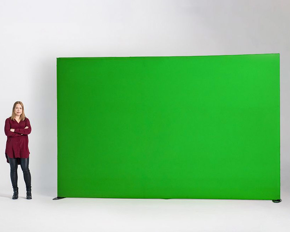 Expand Greenscreen