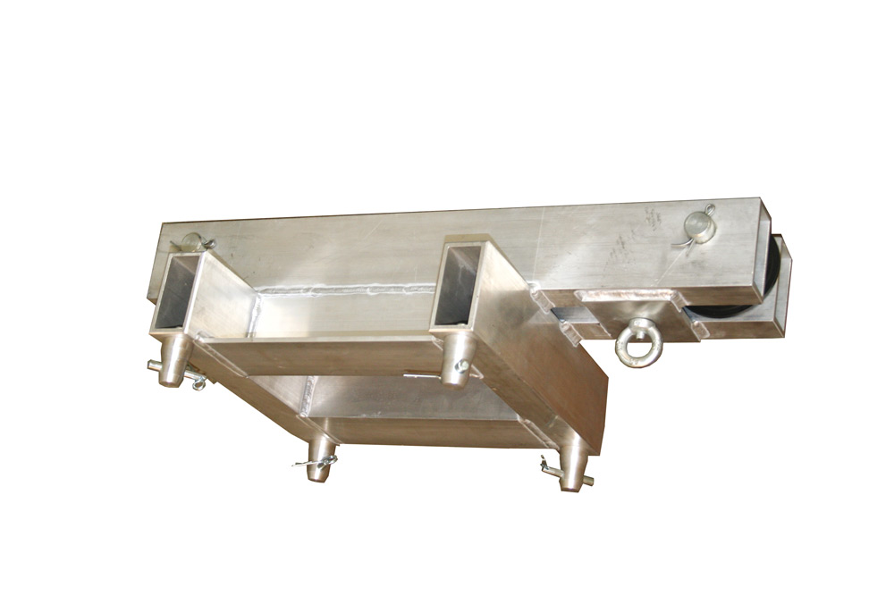 F44 Traverse Top