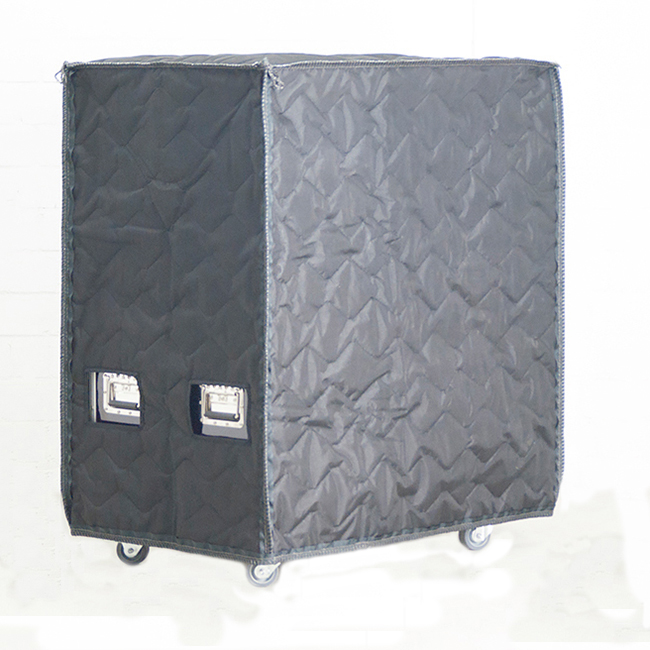 Mit Transportcover
